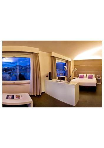 Junior Suite with City View