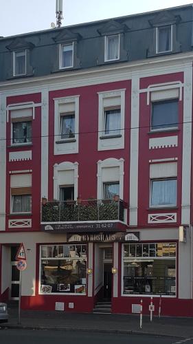 Central Apartment Krefeld - image 11