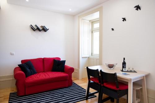 Sunday - Lively Getaway Apartment