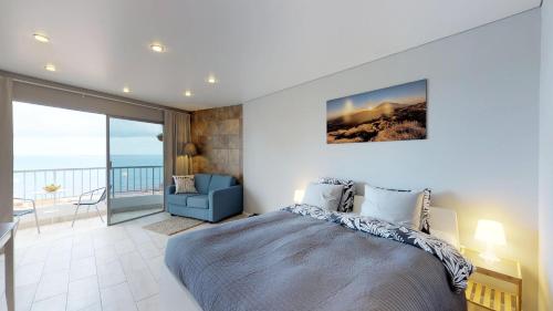 Cosy Ocean View Studio 1 3