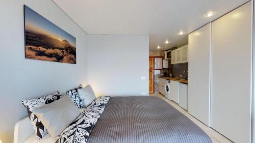 Cosy Ocean View Studio 1 4