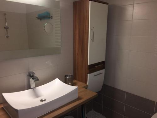浴室, Ferienwohnung Leithaberg in 艾森斯塔特