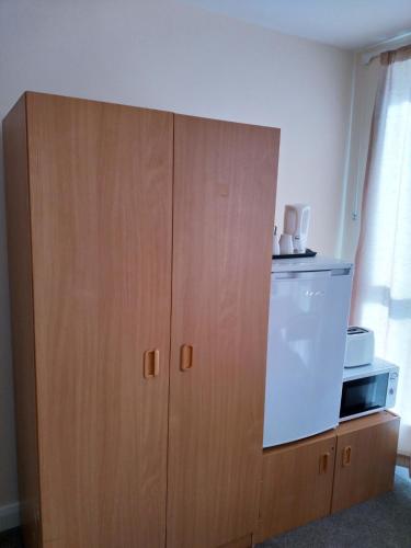 Facilities, Denny Guests House / Green Lane in Kensington