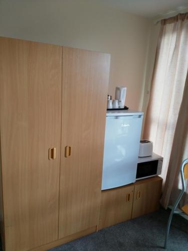 Facilities, Denny Guests House / Green Lane in Kensington