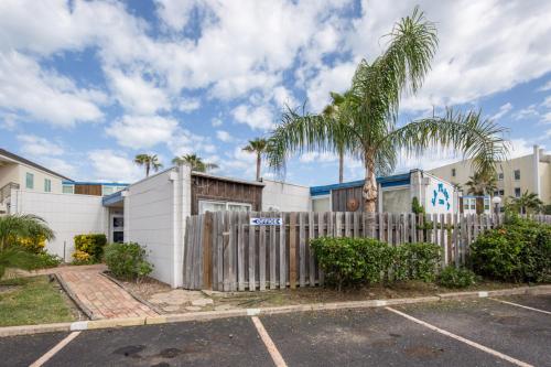 La Playa Condominium 209 - image 7