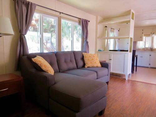 2 bedrooms, 3 beds
