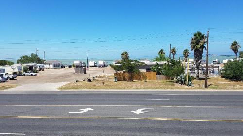Executive Inn Laguna Vista - image 4