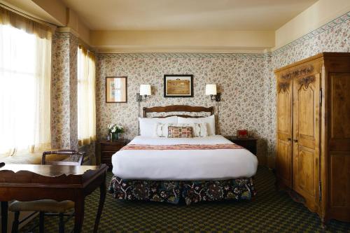 Petite Auberge Room Type - Deluxe King Room