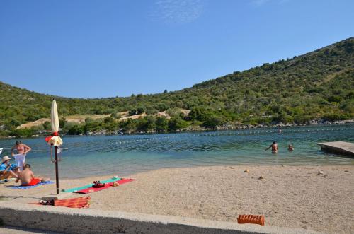 ชายหาด, Apartment Brnabic in ปอดกลาวิซา