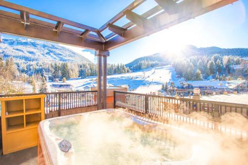 One-Bedroom Suite with Hot Tub