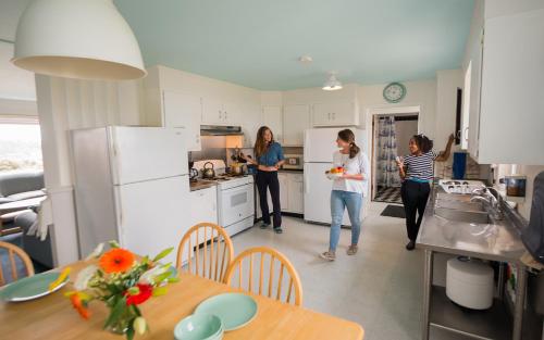 Cozinha, HI Pigeon Point Lighthouse Hostel in Pescadero (CA)