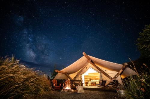 Conestoga Ranch Glamping Resort in Gārdensitija (UT)
