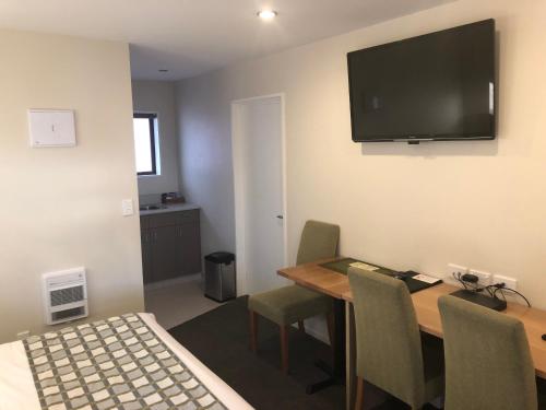 Best Western Dunedin - Tap to explore photos