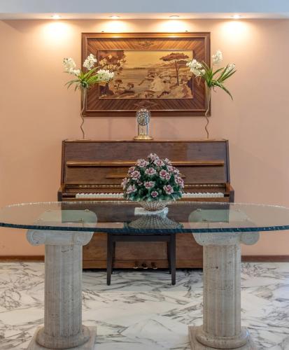 Hotel Ascot - image 7