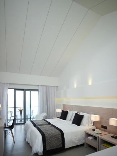 Triple Room with Sea View - 1st Floor