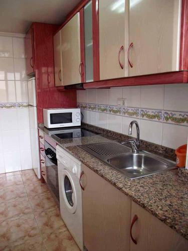 Apartamentos Turisticos Fresno - image 10