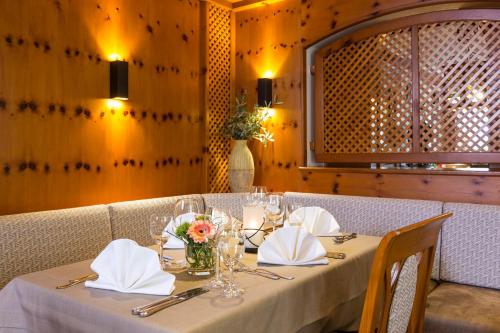 158622302 Hotel Die Gams