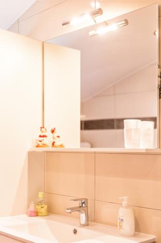 Penthouse Apartment with Three Bedrooms, Balconies and Sea View (6 Adults) image 10