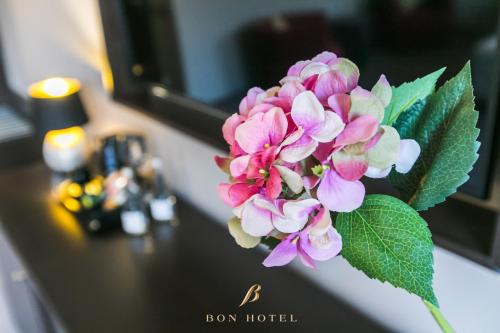 Bon Hotel - image 7