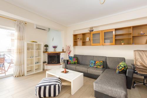  Big Modern Center Apartment, Balcony and Parking in Thessaloniki