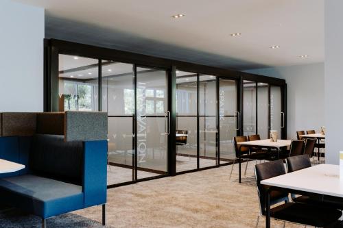 Village Hotel Farnborough - image 13