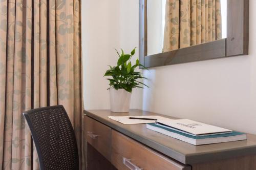 ROOMS by Alexandra Hotel - image 4
