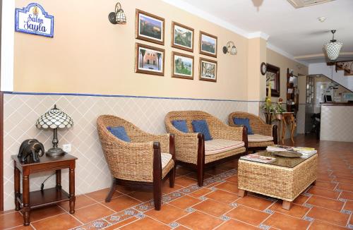 Hostal Jayma - image 9