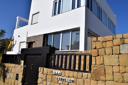 Villa Asuncion Benalmádena Costa (Villa Asuncion Benalmadena Costa) in Torrequebrada