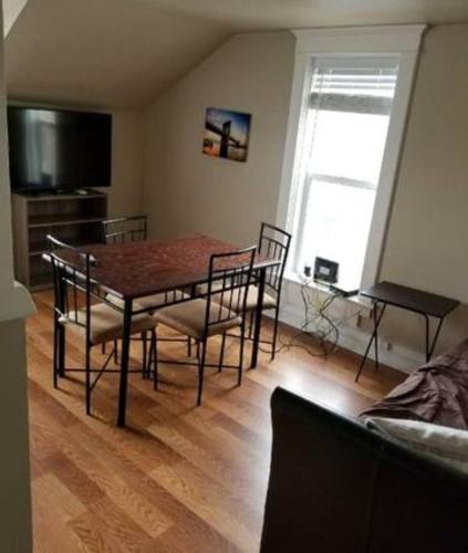 514 w 23rd st Room Type - One-Bedroom Villa