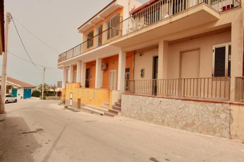 Ieeja, Casa Helenia Bruca in Cava D'Aliga