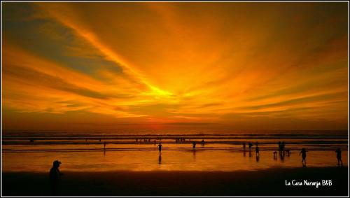 La Casa Naranja Bed and Breakfast in Олон