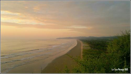 La Casa Naranja Bed and Breakfast in Олон