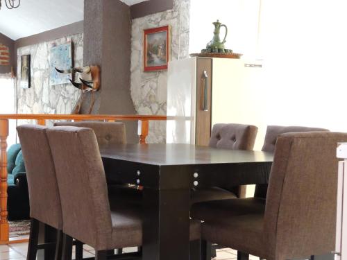 Cabañas- Casas España (Cabanas- Casas Espana) in คอสตา เอสเมอรอลดา