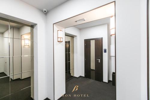 Bon Hotel - image 10