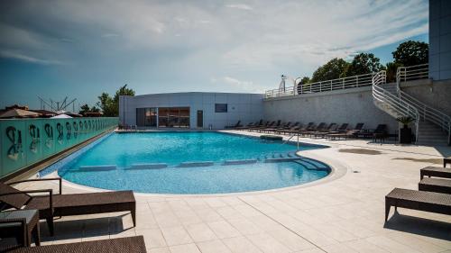New Belvedere - image 3