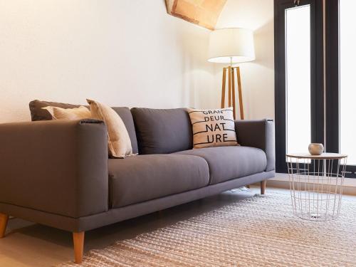 Impressive Mansion in Garriguella Spain near Village Centre gîte à louer Garriguella