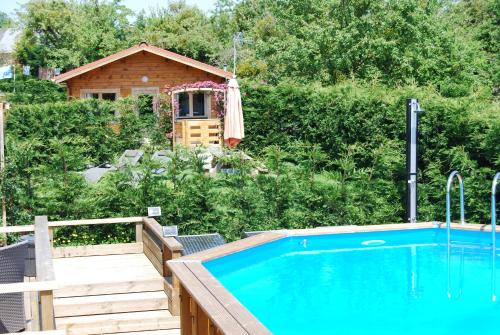 The Cabin with heated outdoor pool - Location saisonnière - Isigny-le-Buat