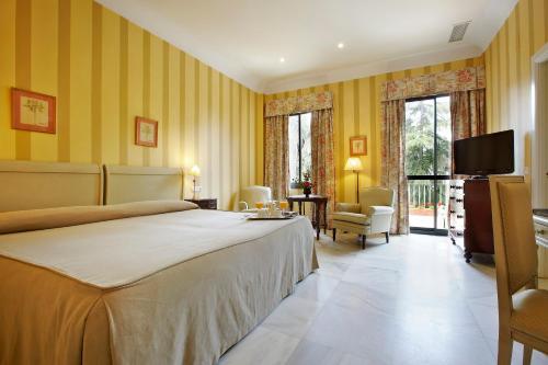 Superior Double or Twin Room (1 Adult)