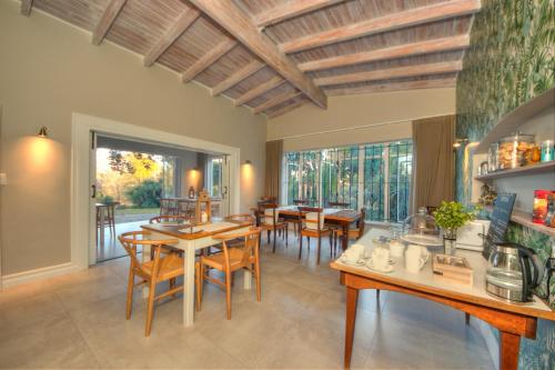 158744289 Amberhall Guesthouse