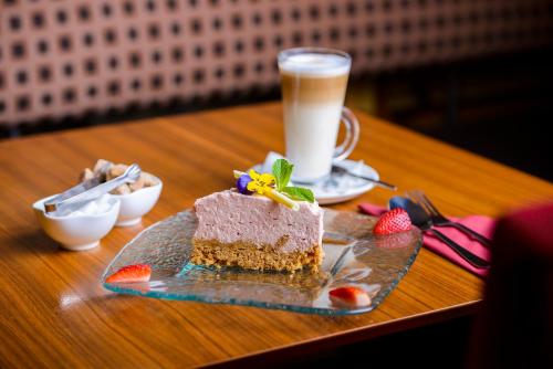 丁格尔湾大酒店  (Dingle Bay Hotel) in 丁洛