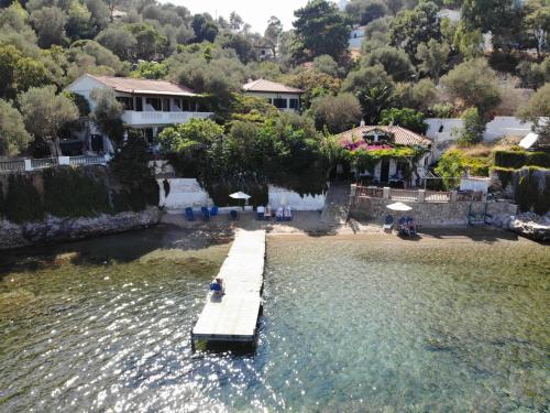 المنطقة المحيطة, Studios Limnionas in Limnionas