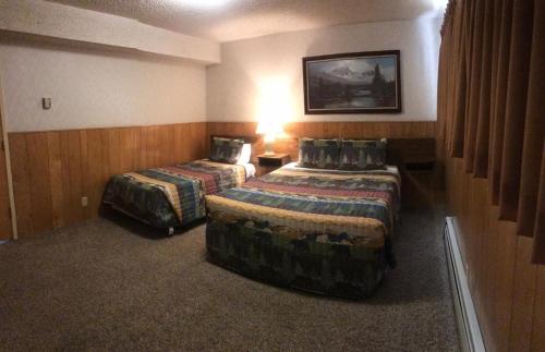 Boulder Lodge - image 4