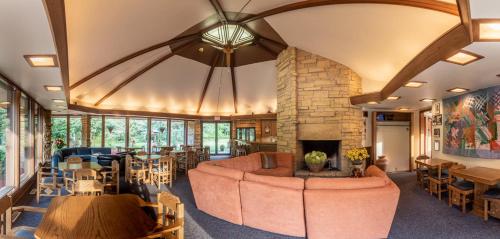 Spring Valley Inn