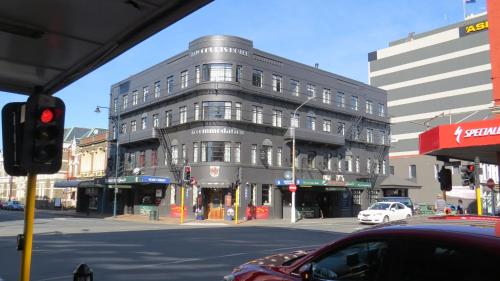 Exterior view, Law Courts Hotel in Dunedin
