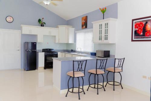 The Gulf Retreat Oasis in Caymanas
