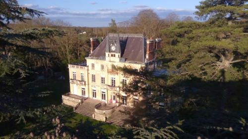 photo chambre Chateau de la Rocherie Nevers Nord / Varennes-Vauzelles