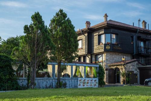 Victoria Hotel Nessebar - image 8