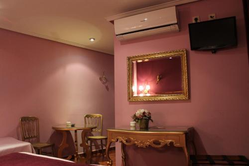 Hostal Goya Suites