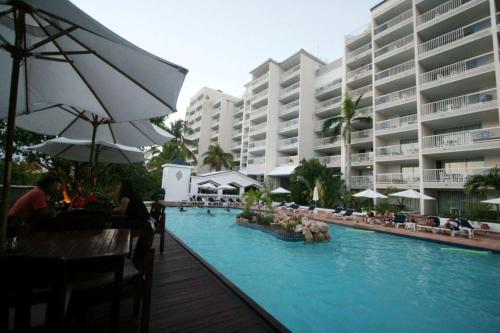 Sapphire Beach Club Resort