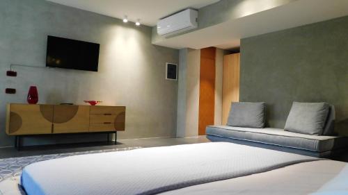 101 Adrianou Apartments - image 7